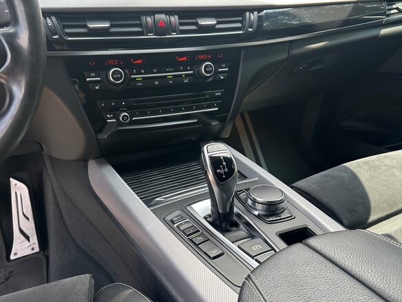 2017 BMW X5 30d III (F15), белый, 4900000 рублей - вид 28