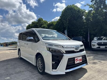 Toyota Voxy III (R80) Рестайлинг