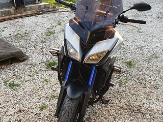 2015 Yamaha MT-09 Tracer (FJ-09), серебристый, 740000 рублей, вид 4