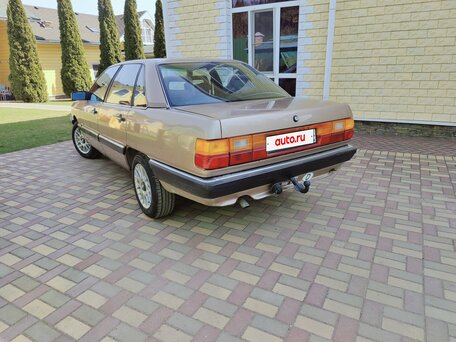 1983 Audi 100 III (C3), бежевый, 500000 рублей, вид 3