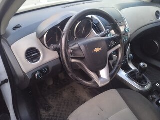 2013 Chevrolet Cruze I Рестайлинг, белый, 650000 рублей, вид 5