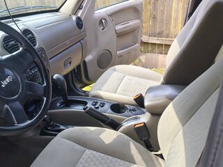 2006 Jeep Cherokee III (KJ) Рестайлинг, серебристый, 670000 рублей, вид 3
