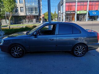 2005 Hyundai Accent ТагАЗ II, серый, 430000 рублей, вид 4