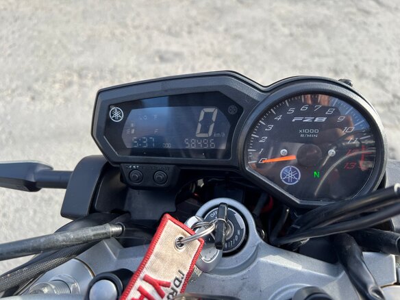 2011 Yamaha FZ8, пурпурный, 500000 рублей - вид 7
