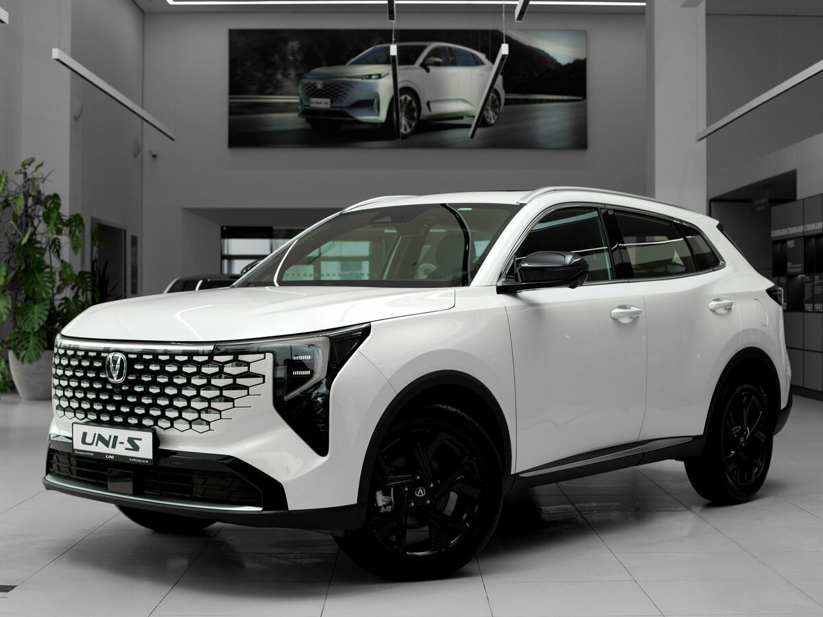 Открыть фотографии: Changan UNI-S I Рестайлинг