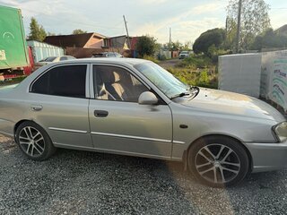 2004 Hyundai Accent ТагАЗ II, серебристый, 330000 рублей, вид 3
