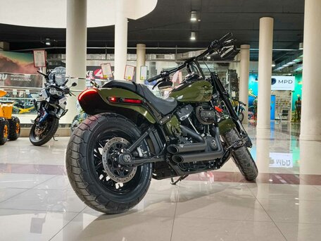 2022 Harley-Davidson Fat Bob, зелёный, 1700000 рублей, вид 4