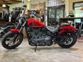 2023 Harley-Davidson Street Bob, красный, 1940000 рублей - вид 4