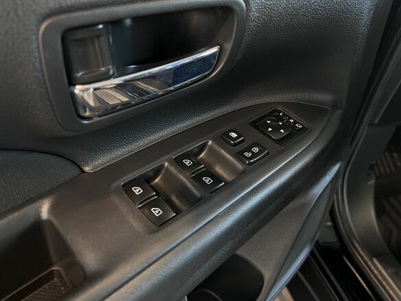 2018 Mitsubishi Outlander III Рестайлинг 3, чёрный, 1890000 рублей - вид 20