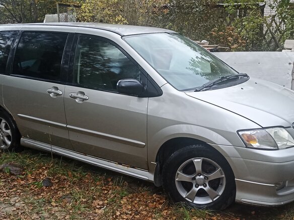 2001 Mazda MPV II (LW), серебристый, 299000 рублей