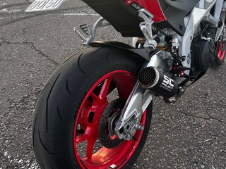 2017 Aprilia Tuono V4, красный, 1200000 рублей, вид 2