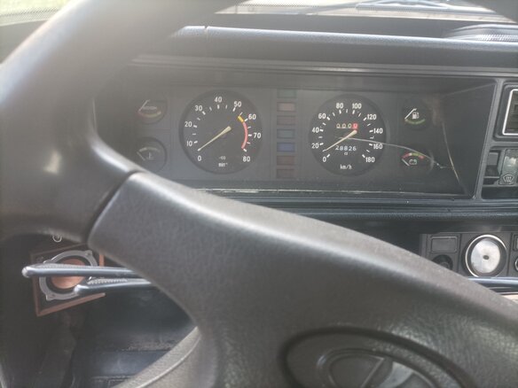 2004 Lada (ВАЗ) 2107, белый, 130000 рублей - вид 8