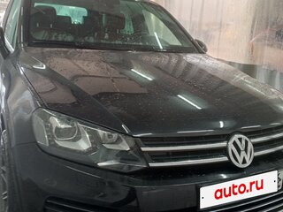 2014 Volkswagen Touareg II, чёрный, 2600000 рублей, вид 3