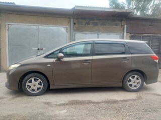 2009 Toyota Wish II, коричневый, 1050000 рублей, вид 1