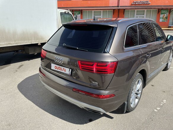 2016 Audi Q7 II (4M), коричневый, 3750000 рублей - вид 4