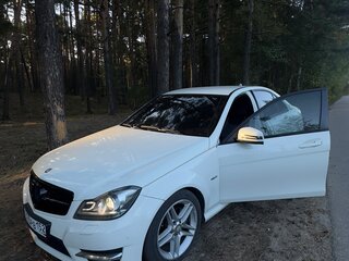 2011 Mercedes-Benz C-Класс 180 BlueEFFICIENCY III (W204) Рестайлинг, белый, 1700000 рублей, вид 3