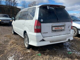 1997 Mitsubishi Chariot Grandis III, белый, 450000 рублей, вид 4