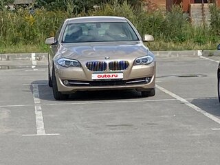 2011 BMW 5 серии 523i VI (F10/F11/F07), золотистый, 1780000 рублей, вид 1