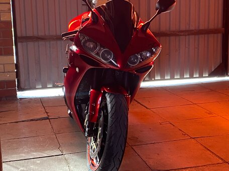 2004 Yamaha YZF-R1, красный, 550000 рублей, вид 2