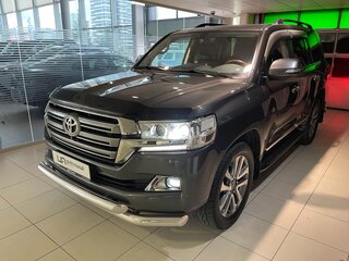 2016 Toyota Land Cruiser 200 Series Рестайлинг 2, серый, 5700000 рублей, вид 3
