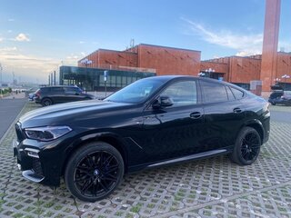 2021 BMW X6 30d III (G06), чёрный, 7200000 рублей, вид 5