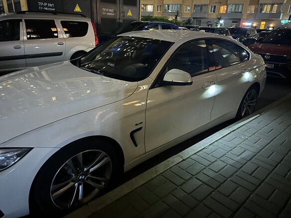 2015 BMW 4 серии Gran Coupe 420i F32/F33/F36, белый, 1850000 рублей - вид 4