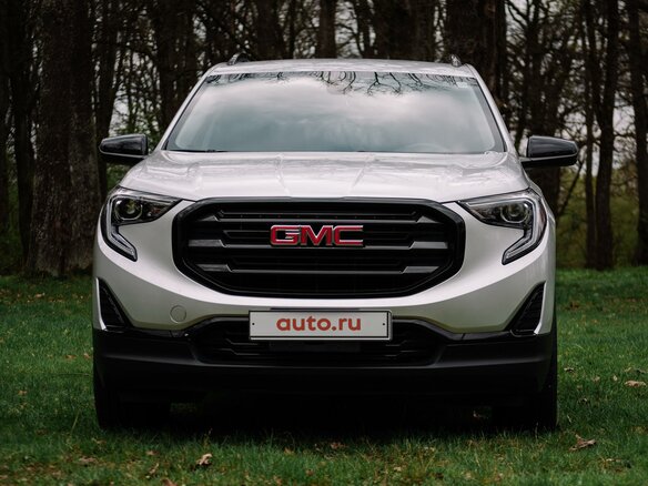 2021 GMC Terrain II, серый, 2273000 рублей - вид 2