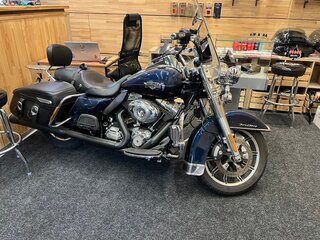 2013 Harley-Davidson Road King, синий, 2150000 рублей, вид 1