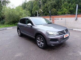 2012 Volkswagen Touareg II, серый, 2140000 рублей, вид 3