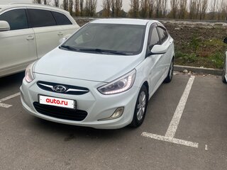 2013 Hyundai Solaris I, белый, 737000 рублей, вид 1