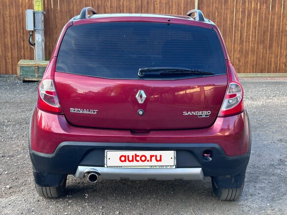 2011 Renault Sandero Stepway I, красный, 620000 рублей - вид 9