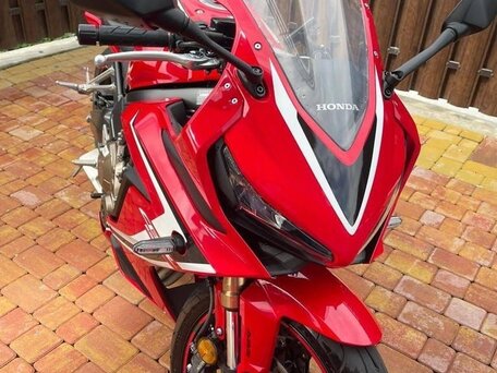 2020 Honda CBR 650R, красный, 1090000 рублей, вид 4