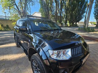 2011 Mitsubishi Pajero Sport II, чёрный, 2000000 рублей, вид 3