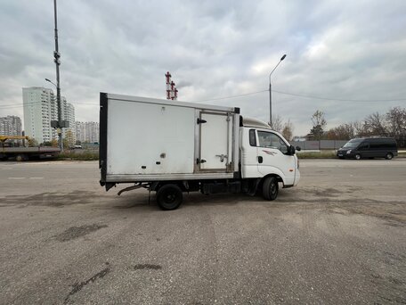 2010 Kia Bongo, белый, 730000 рублей, вид 3