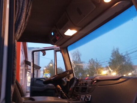 2009 Iveco EuroCargo, белый, 2700000 рублей, вид 2