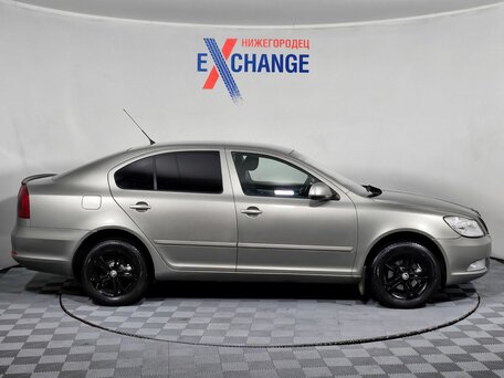 2010 Skoda Octavia II (A5) Рестайлинг, серый, 534000 рублей, вид 4