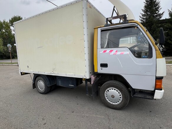 1990 Fuso (Mitsubishi) Canter, жёлтый, 650000 рублей - вид 10