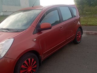 2007 Nissan Note I, красный, 600000 рублей, вид 3