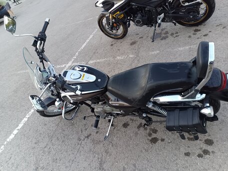 2021 Bajaj Avenger, чёрный, 220000 рублей, вид 4