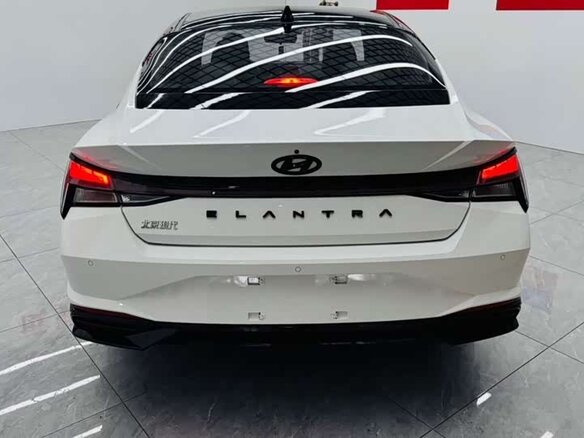 2023 Hyundai Elantra VII (CN7), белый - вид 11