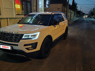 2017 Ford Explorer V Рестайлинг, белый, 3000000 рублей, вид 4