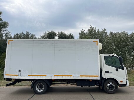 2013 Hino Series 300 (Dutro), белый, 1600000 рублей, вид 4
