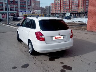 2010 Skoda Fabia II Рестайлинг, белый, 550000 рублей, вид 4
