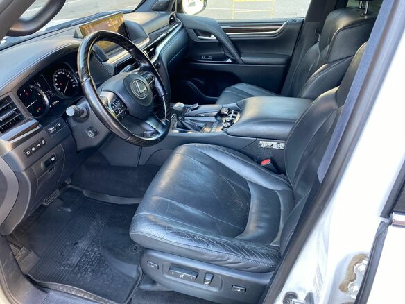 2021 Lexus LX 570 III Рестайлинг 2, белый, 8450000 рублей - вид 11