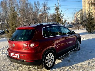 2009 Volkswagen Tiguan I, красный, 950000 рублей, вид 4