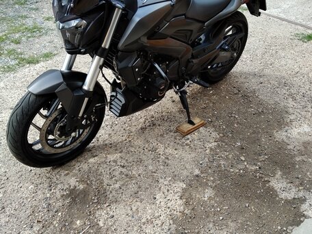2020 Bajaj Dominar 400, чёрный, 445000 рублей, вид 1