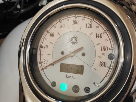 2008 Yamaha XVS1100, белый, 700000 рублей, вид 3