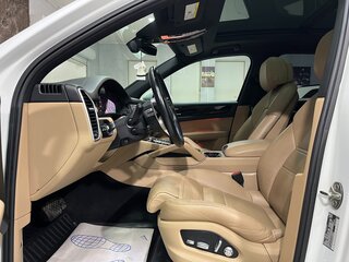 2020 Porsche Cayenne III, белый, 5998000 рублей, вид 5