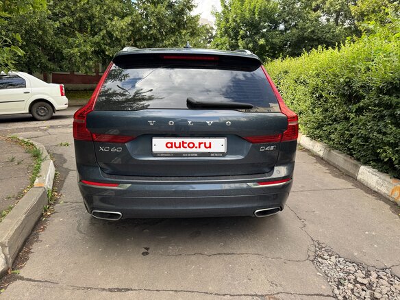 2019 Volvo XC60 II, синий, 3160000 рублей - вид 2