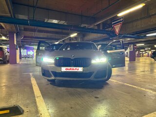 2022 BMW 5 серии 520d xDrive VII (G30/G31/G38) Рестайлинг, серый, 4900000 рублей, вид 5